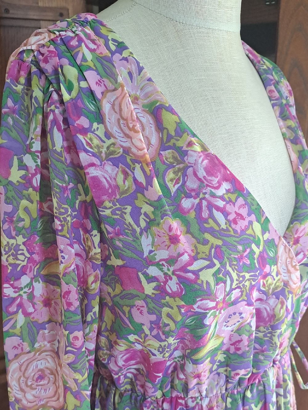 Lush Floral Faux Wrap Long Sleeve Mini Dress Purple Pink NWT Small - Picture 3 of 16
